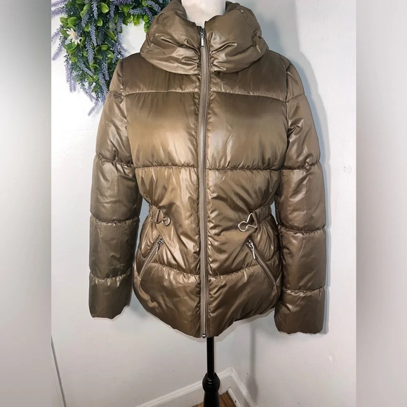 H&M, 6,long sleeve, zip closure, zip pocket cowl collar mid length, pufferjacket - Picture 2 of 13